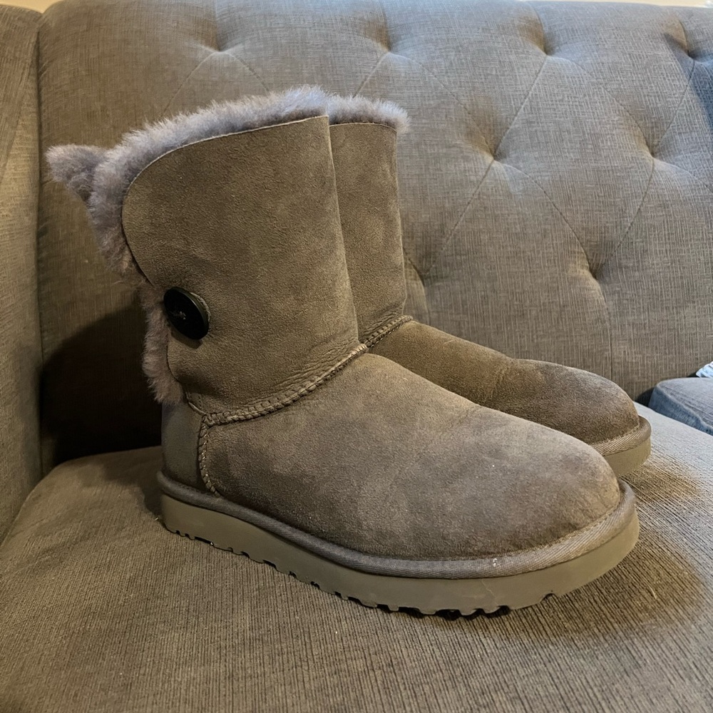 Grey Ugg Bailey Button II